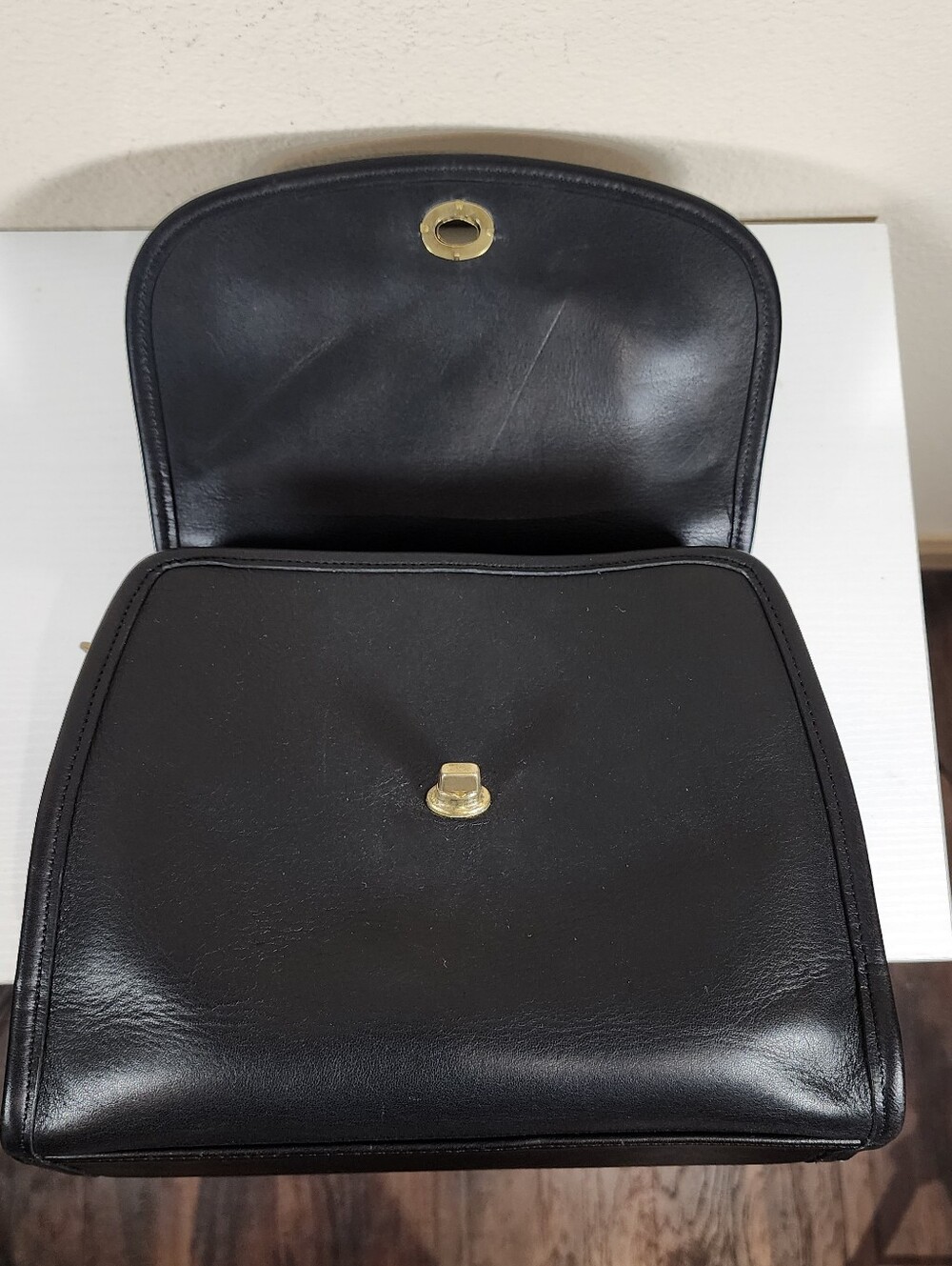 Vintage Coach Black Leather Manor Bag #9977 - Picture 10 of 15